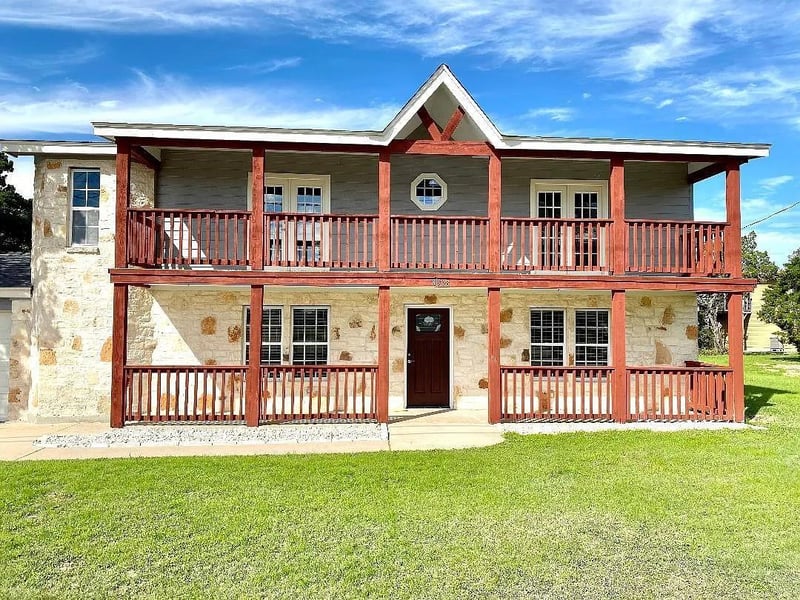 Virtual tour of 8508 Grandview Dr