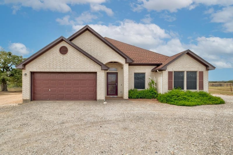 Virtual tour of 8510 Old Colony Line Rd