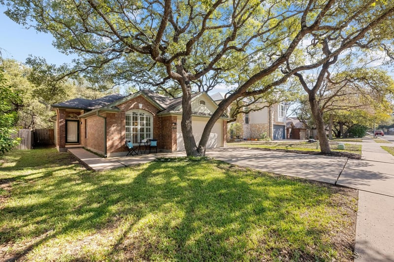 Virtual tour of 8513 Dempsey Ln