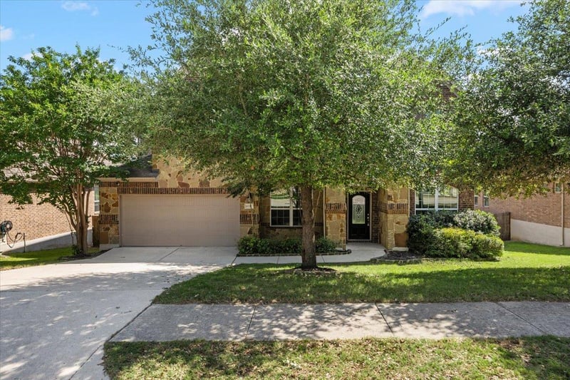Virtual tour of 8517 Evelina TRL