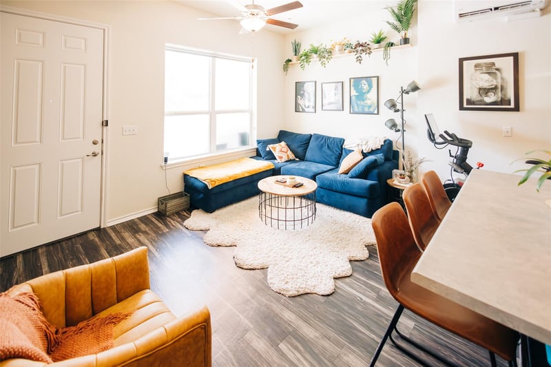 Virtual tour of 8601 W Gate BLVD Unit #4103