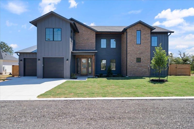 Virtual tour of 8609 Nina LN