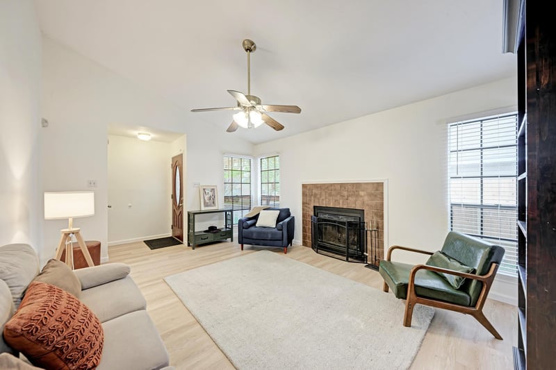 Virtual tour of 8610 Croydon LOOP