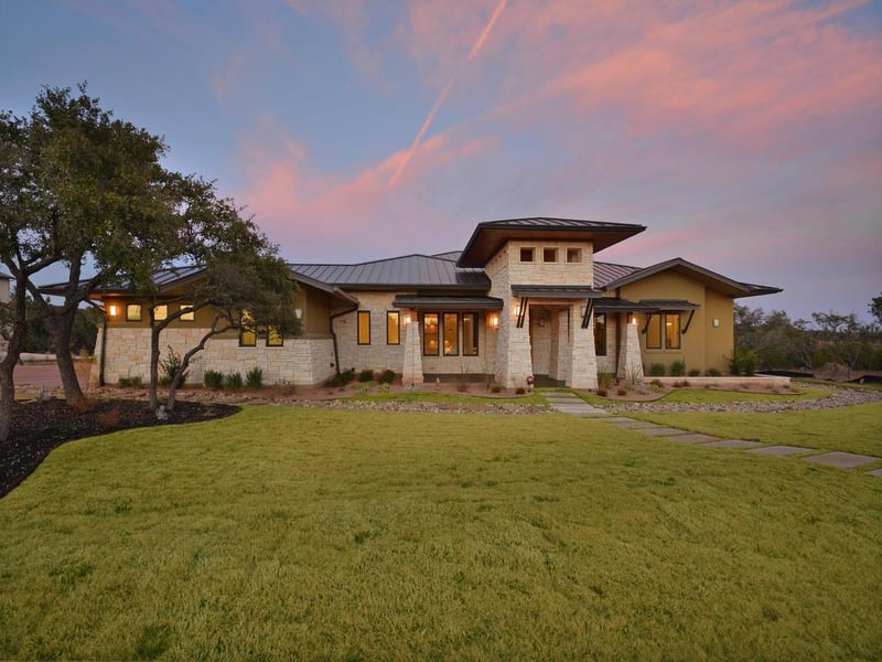 Virtual tour of 8701 Bellancia Dr