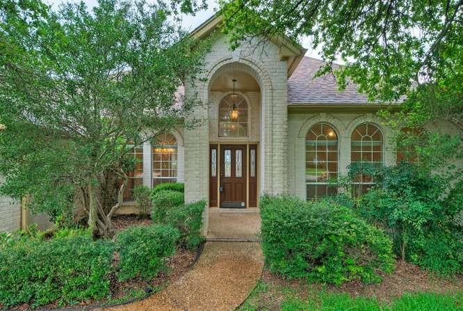Virtual tour of 8703 Bluegrass DR