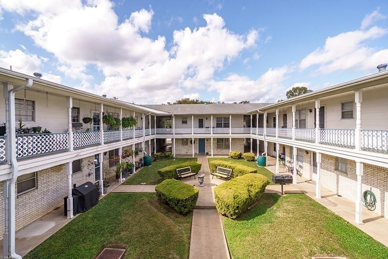 Virtual tour of 8730 N Mo Pac EXPY Unit #101