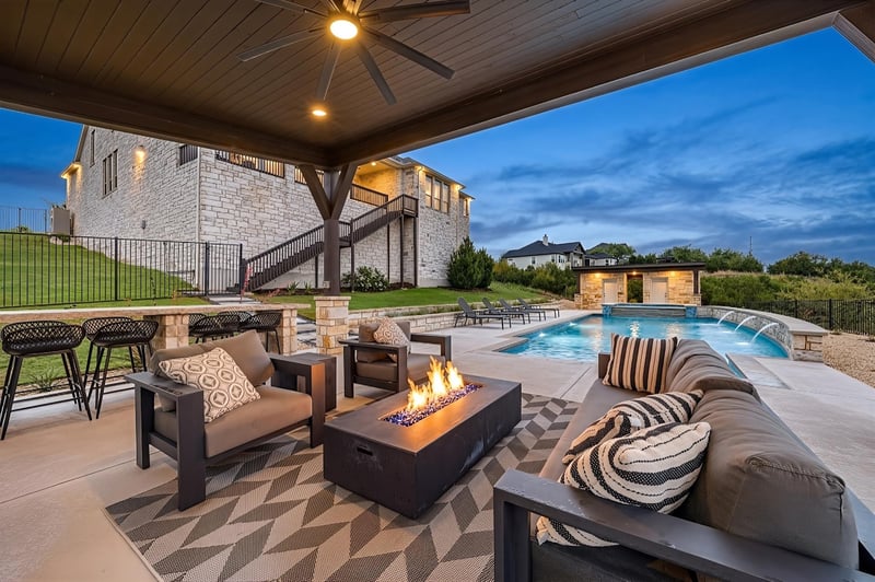 Virtual tour of 875 Spectacular Bid Dr