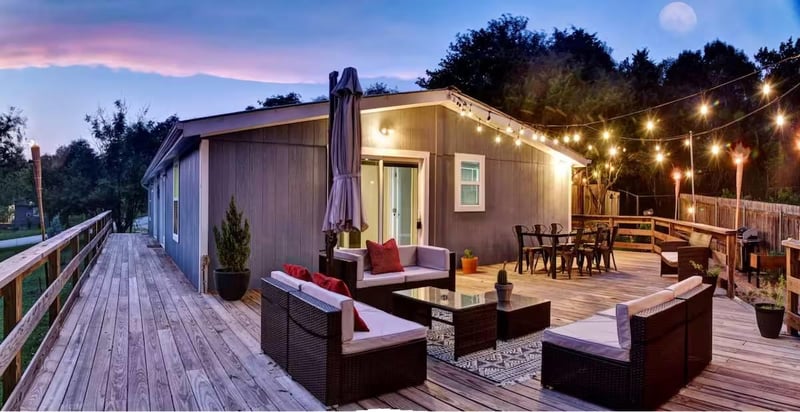 Virtual tour of 8807 High Valley RD