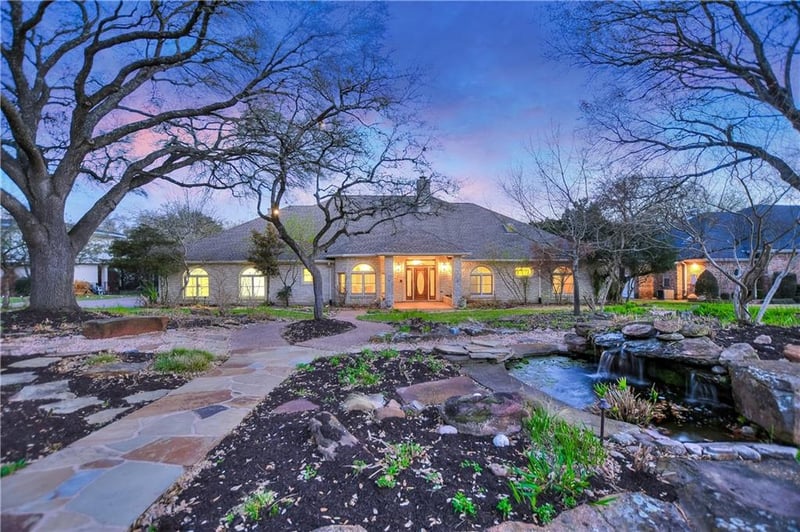 Virtual tour of 8809 Bell Mountain DR