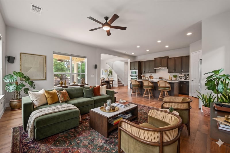 Virtual tour of 8813 Jodie LN