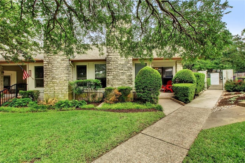 Virtual tour of 8844 Honeysuckle Trl