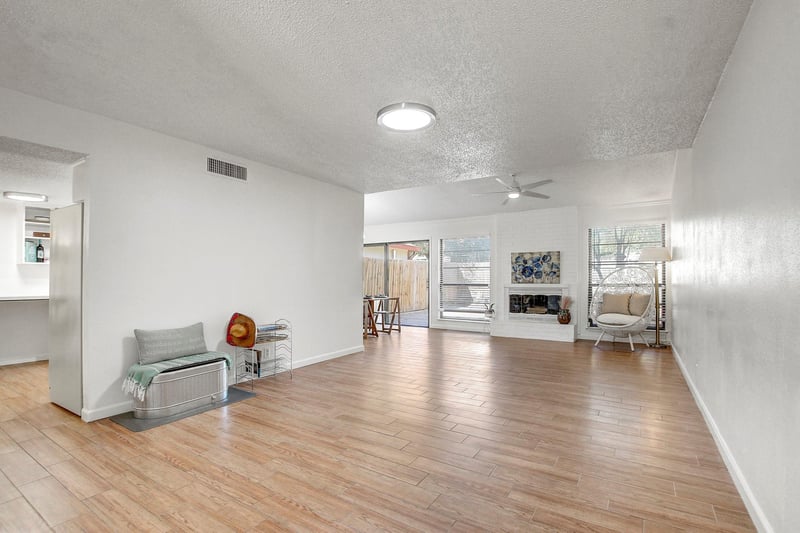 Virtual tour of 8904 Trone Cir Unit #B