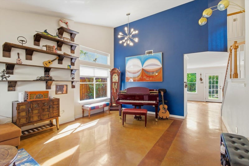 Virtual tour of 8920 W Hove LOOP