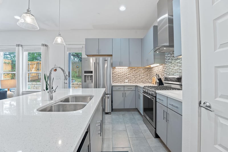 Virtual tour of 8922 Menchaca Rd Unit #204