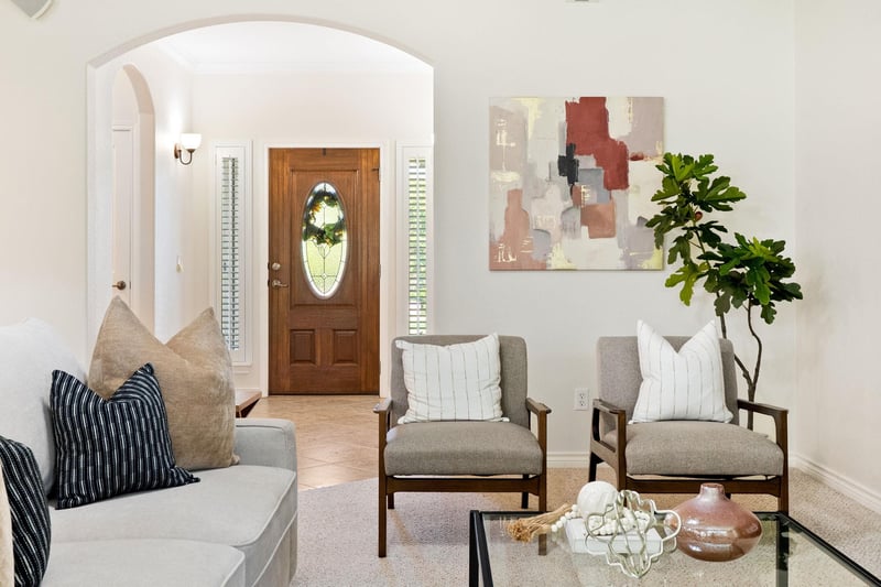 Virtual tour of 900 Heritage Oaks Bnd