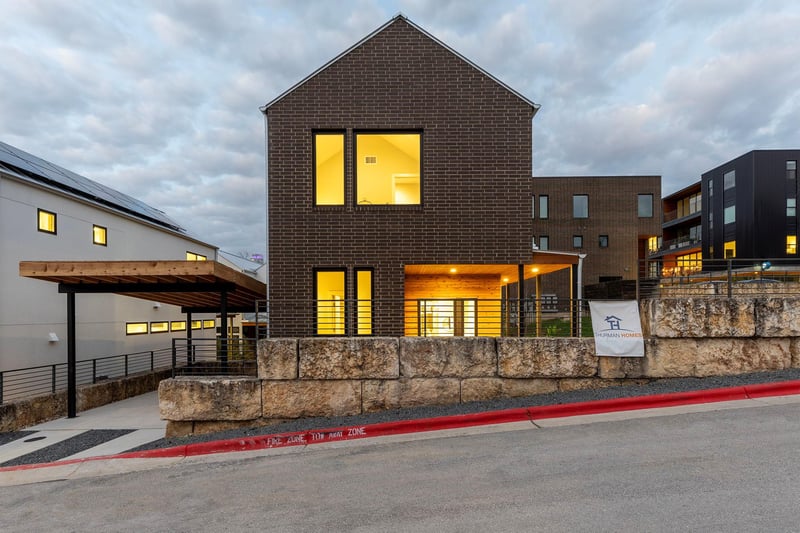 Virtual tour of 900 S 2nd ST Unit #23