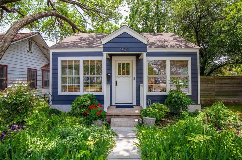 Virtual tour of 901 E 53rd St