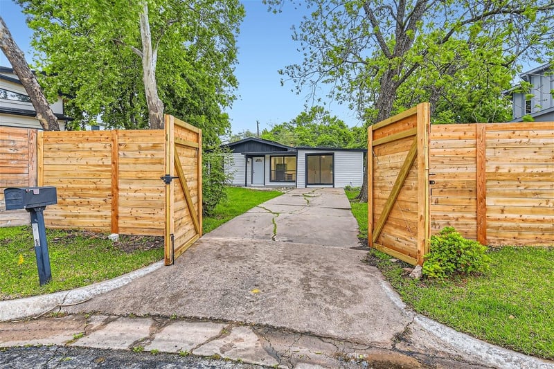 Virtual tour of 901 Garden Villa CT