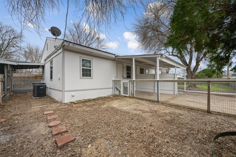 Virtual tour of 901 Valdez ST Unit #1-3