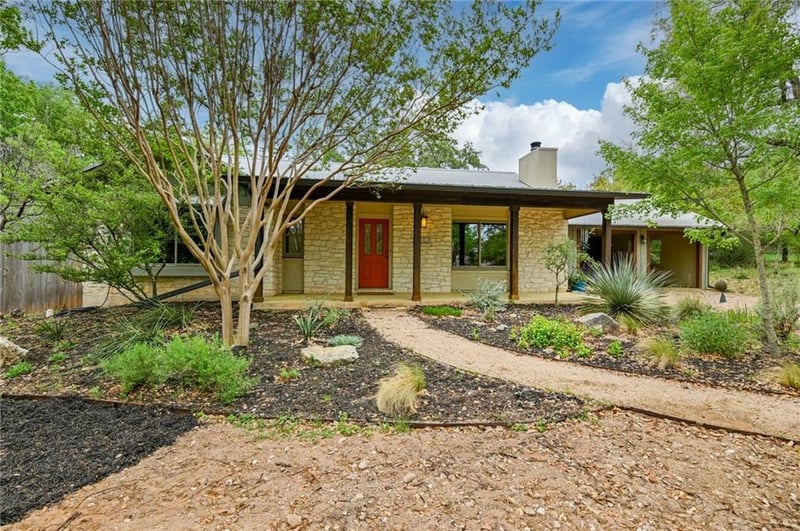 Virtual tour of 901 Valley View DR