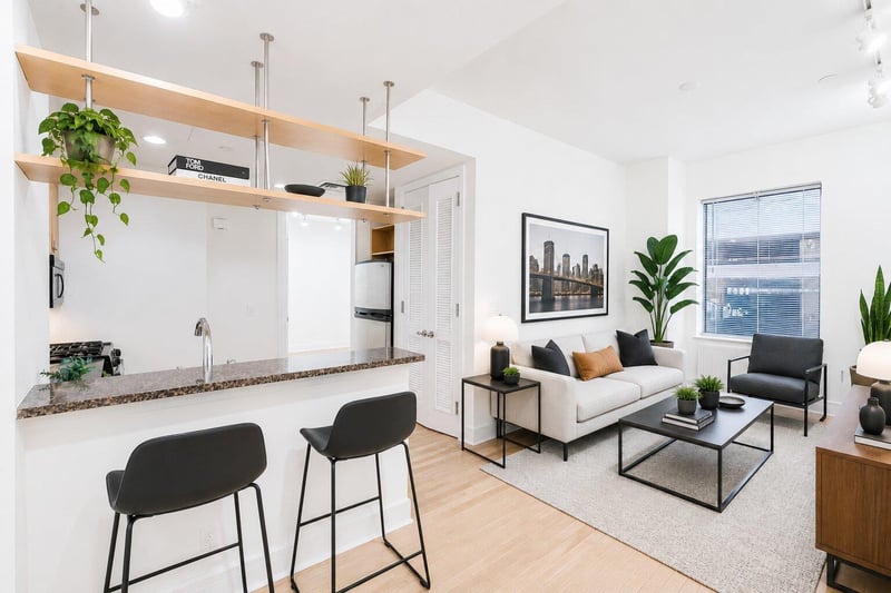 Virtual tour of 901 W 9th ST Unit #217
