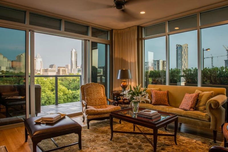 Virtual tour of 901 W 9th ST Unit #507