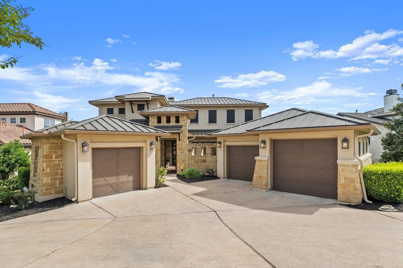 Virtual tour of 902 Crestone Stream DR