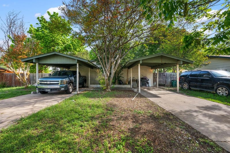 Virtual tour of 902 Glazier CIR