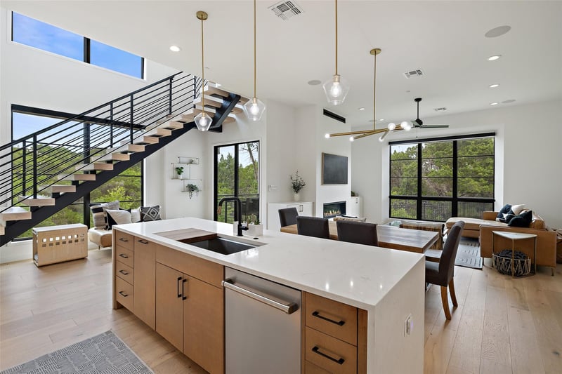 Virtual tour of 903 Alexia LN