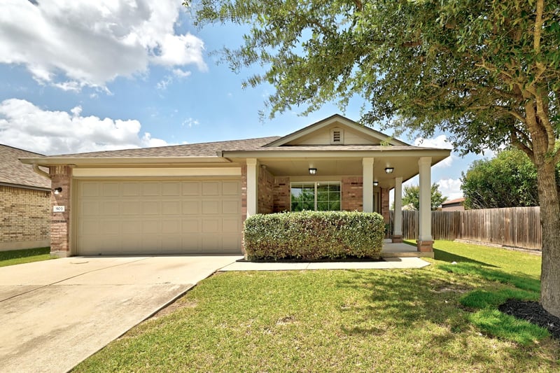 Virtual tour of 903 Gentry DR