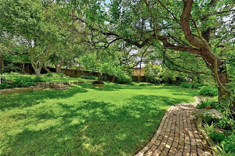 Virtual tour of 903 Redbud TRL