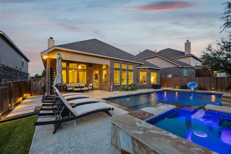 Virtual tour of 905 Bliss LN