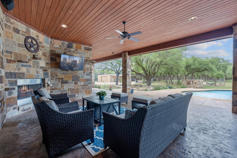 Virtual tour of 908  Jennings Branch Rd