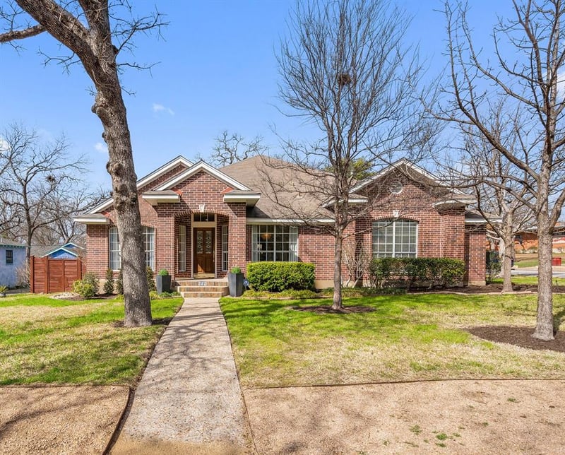Virtual tour of 908 Norwalk LN
