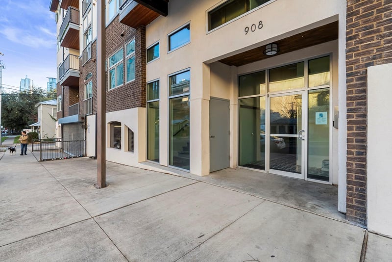 Virtual tour of 908 Nueces ST Unit #45