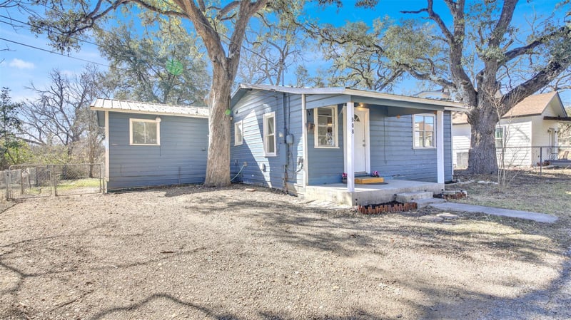 Virtual tour of 908 Tank ST