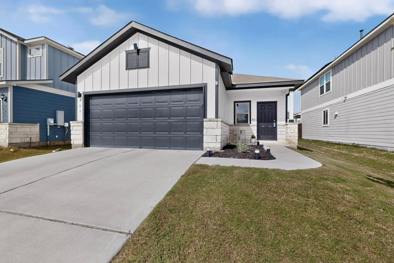 Virtual tour of 909 Black Alder ST