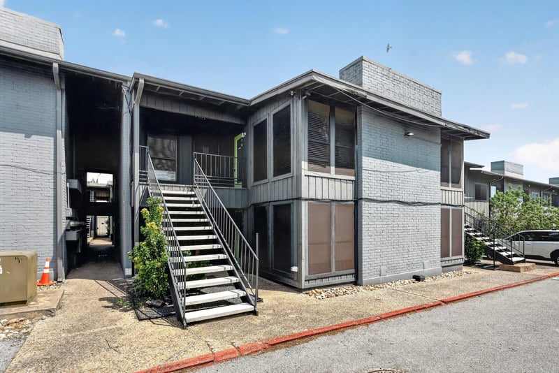 Virtual tour of 909 Reinli ST Unit #240