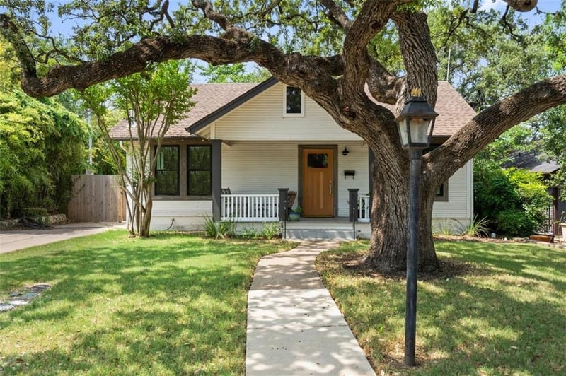 Virtual tour of 909 W Annie ST Unit #1