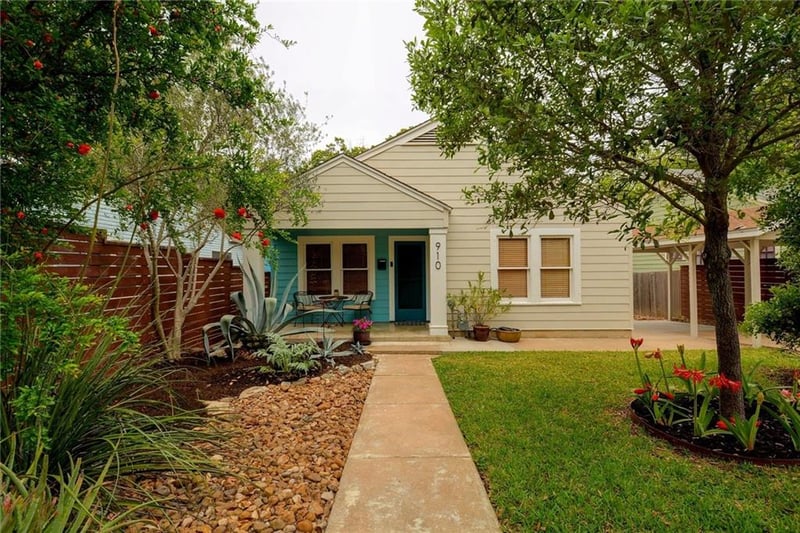 Virtual tour of 910 W Monroe St