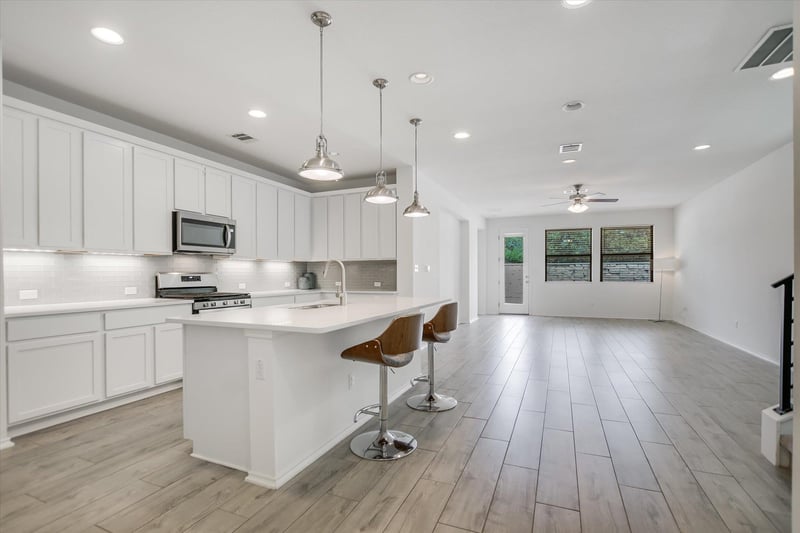 Virtual tour of 9106 Moonstone DR