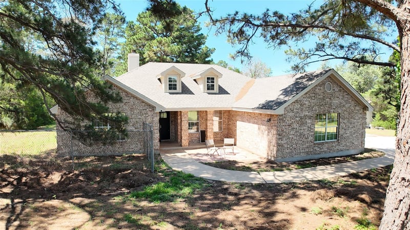 Virtual tour of 911 FM 1441