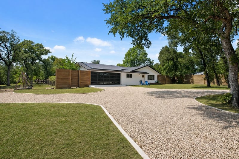 Virtual tour of 9110 Chisholm LN