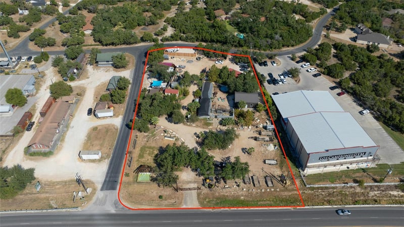 Virtual tour of 9114 Hwy 290 W