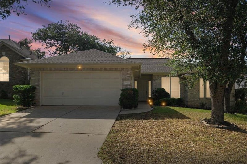 Virtual tour of 9120 Fainwood LN