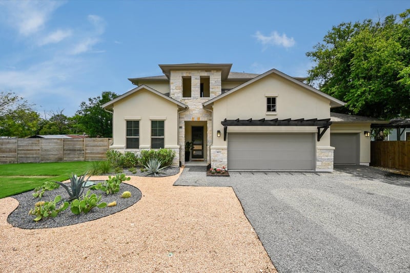 Virtual tour of 913 Presa Arriba RD