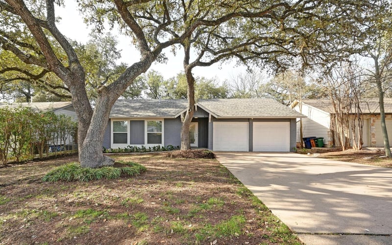 Virtual tour of 915 Bodark LN