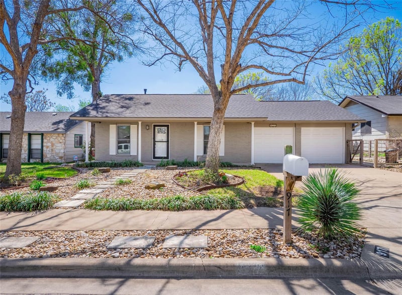 Virtual tour of 917 Chiswick DR