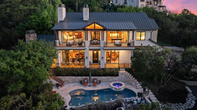 Virtual tour of 9200 Stallion DR