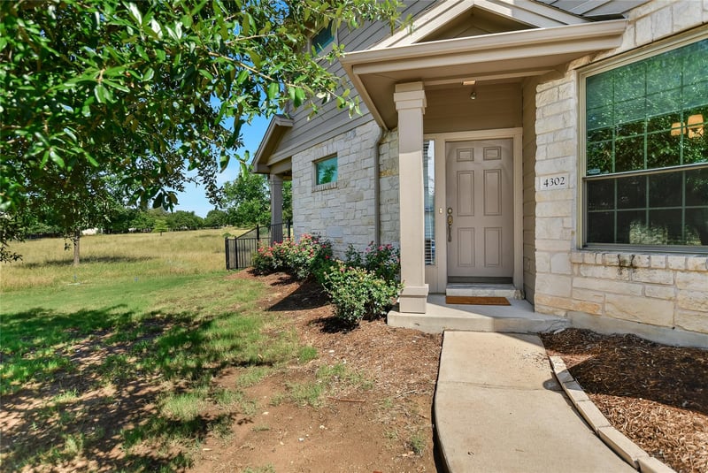 Virtual tour of 9201 Brodie Ln Unit #4302